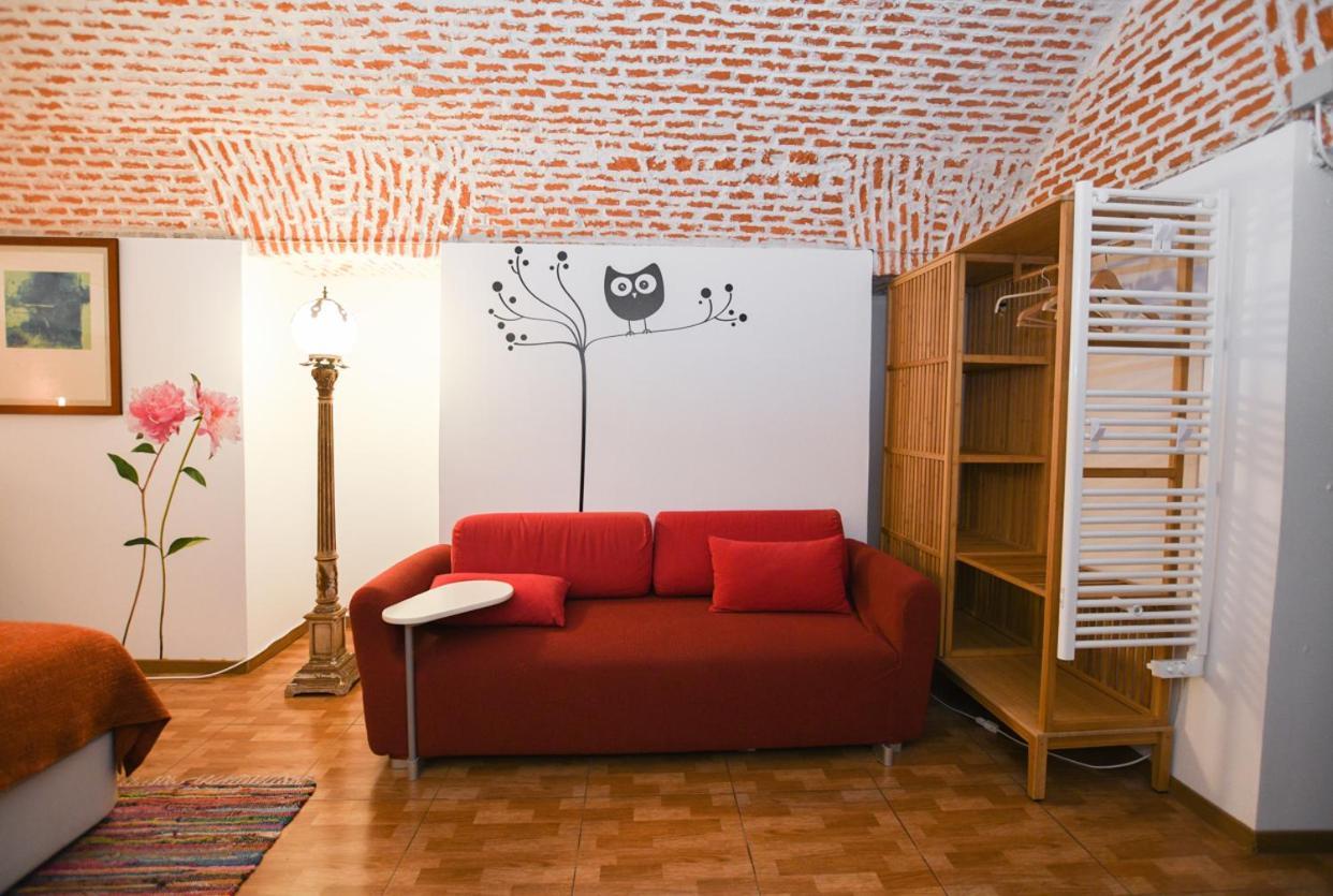 Encomienda Guest House มาดริด ภายนอก รูปภาพ