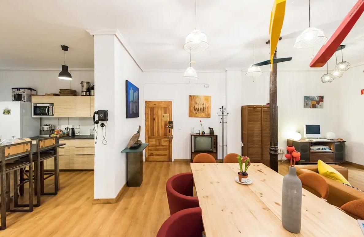 Encomienda Guest House มาดริด ภายนอก รูปภาพ